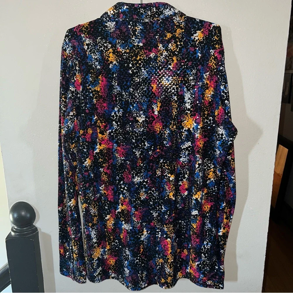 Wrangler Women’s Performance Fit Abstract Multicolor Button-Down Shirt Size L - Picture 2 of 7